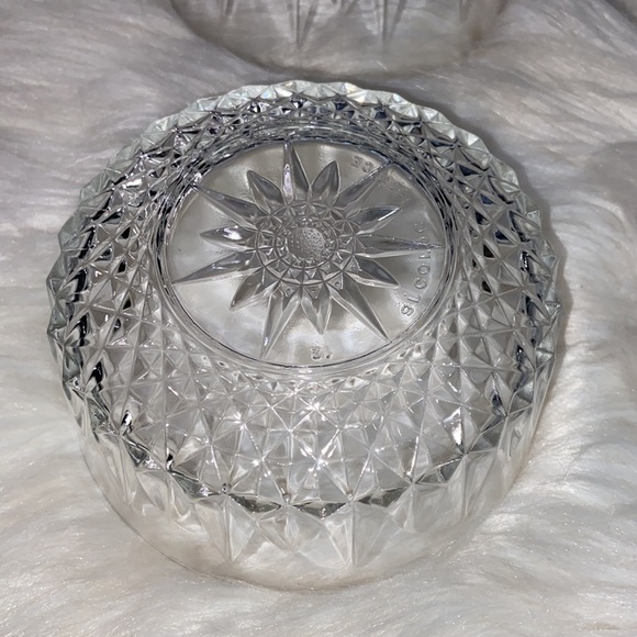 VTG Arcoroc France Clear Glass Bowl Starburst and Diamond Pattern Set if 4 - Picture 13 of 17